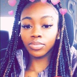 Meet your Posher, Lakeyvion